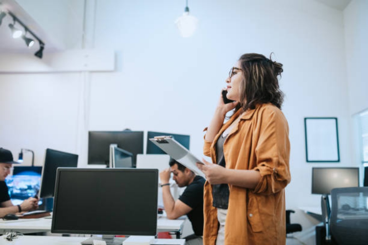 Career Growth in Women in Tech: Breaking Barriers, Building Futures