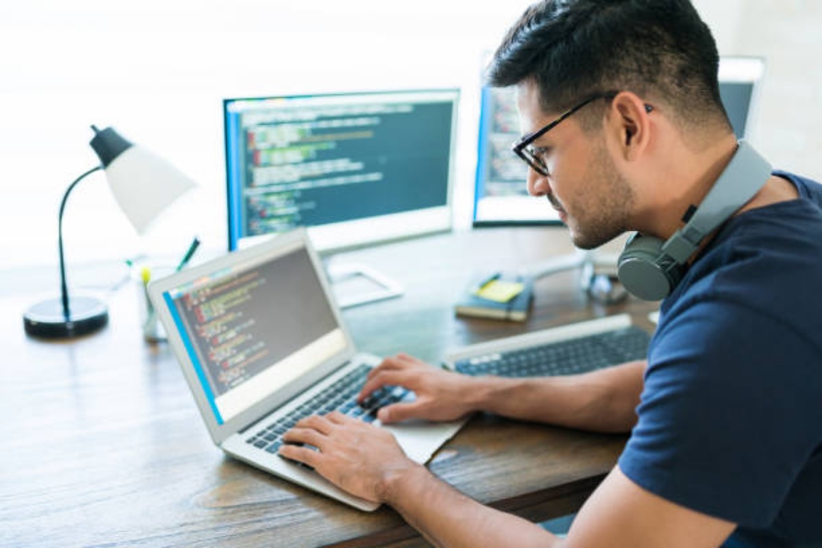 Top 5 Coding Bootcamps for Career Switchers: Your Gateway to a New Tech Career