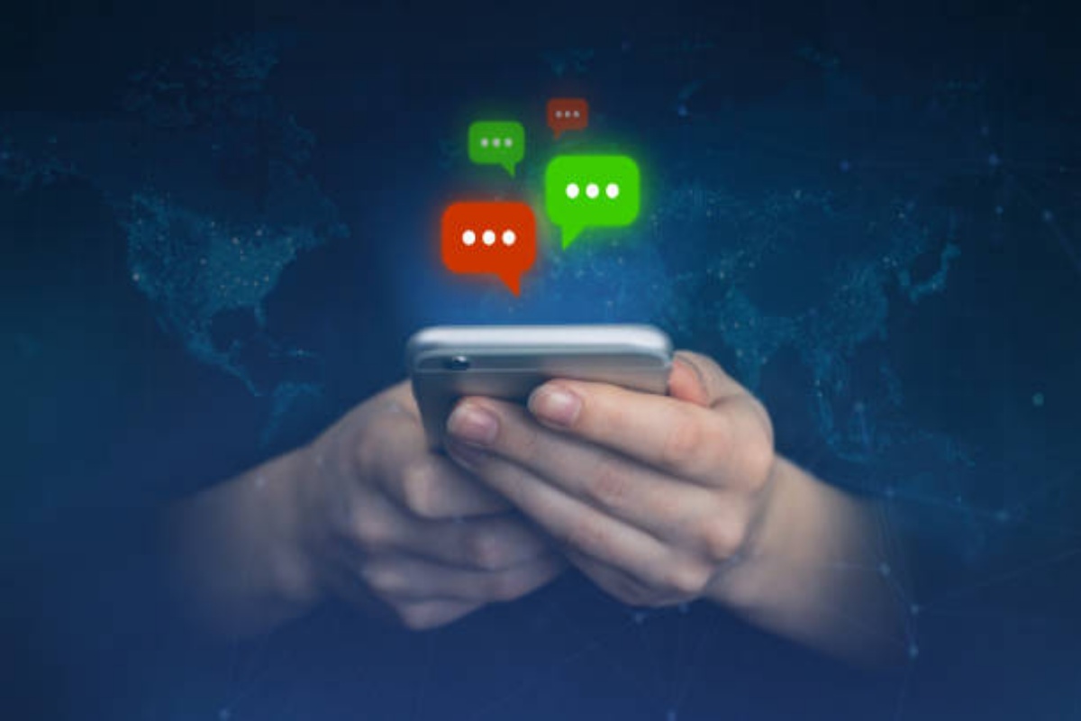 How to Build Real-Time Chat Apps: A Complete Guide